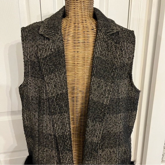 Zara plaid Vest Overcoat with lapel neck and faux fur pockets, size S - Picture 2 of 11